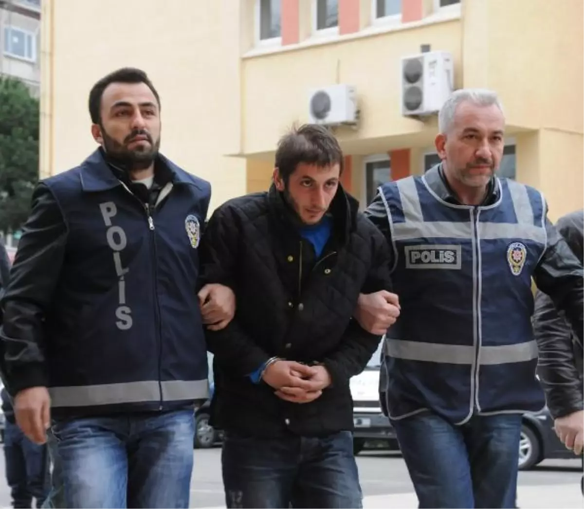 Asbaşkan Şakar\'ın Vurulması Olayıyla İlgili 5 Şüpheli Adliyeye Sevkedildi