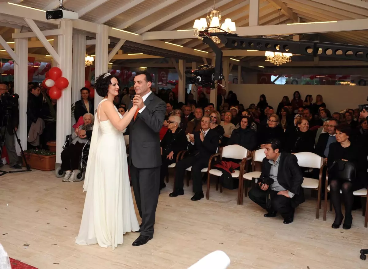 Büyükşehir Belediyesi'nin Yeni Nikah Salonunu Açıldı