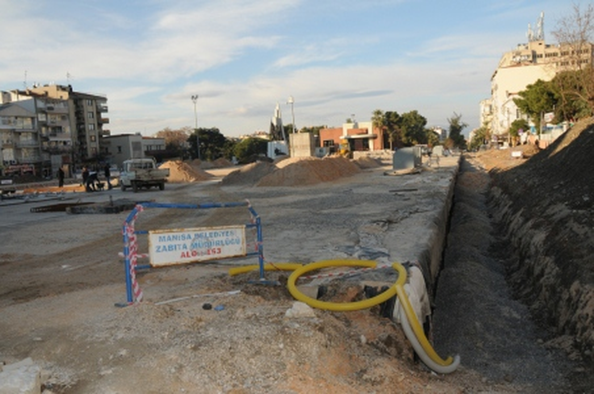 Cumhuriyet Meydanı'nda Mesir İçin Hummalı Çalışma
