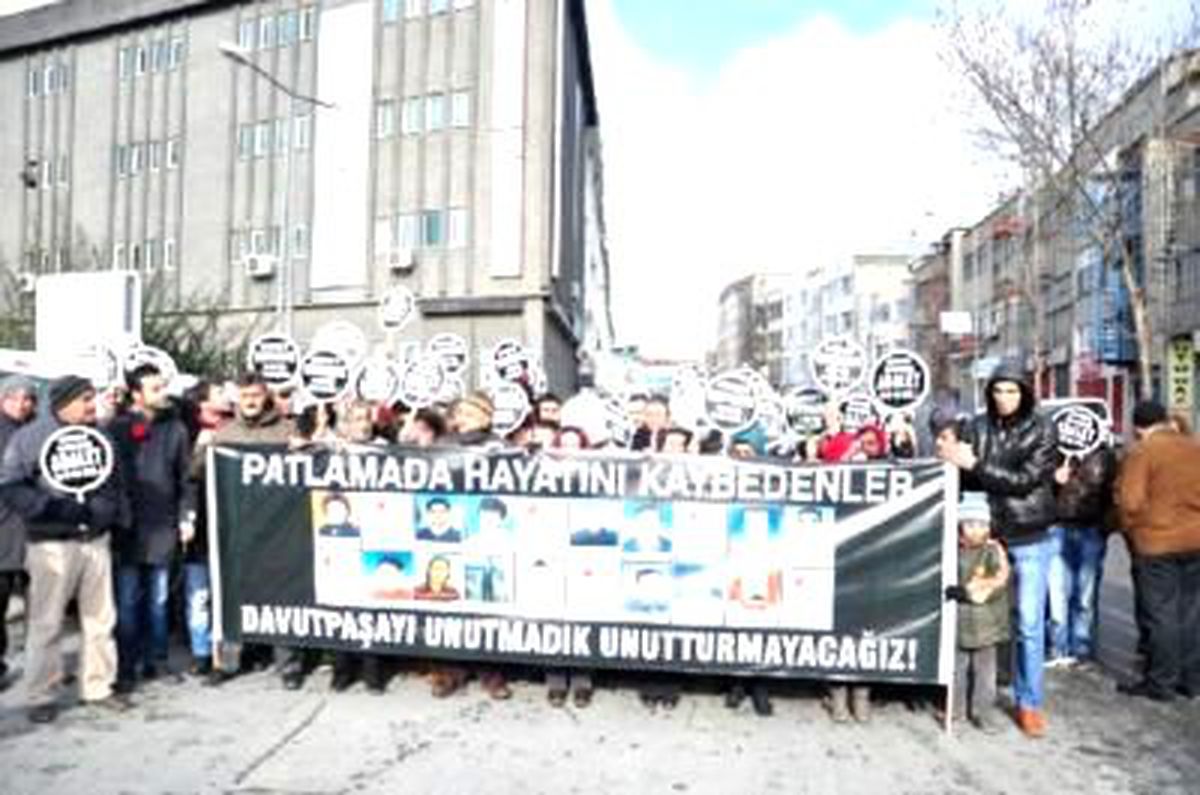 Davutpaşa\'daki Patlamada Hayatını Kaybedenler Anıldı
