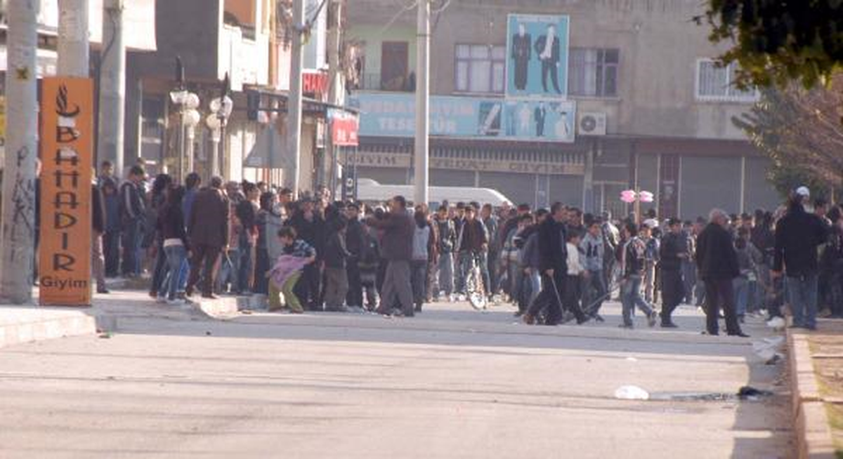 İzinsiz Gösteriye Polis Müdahalesi
