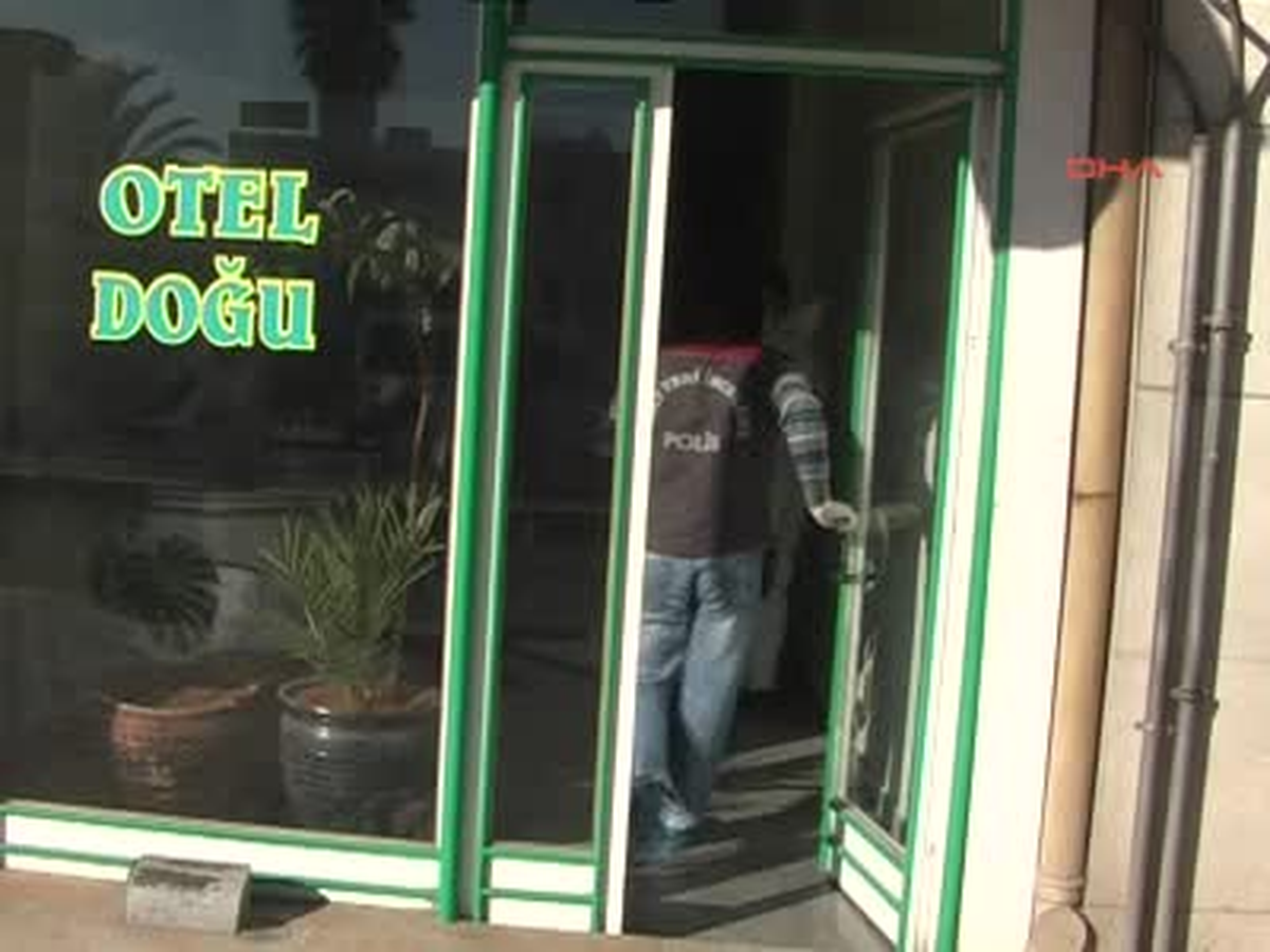 Otel Odasında Ölü Bulundu