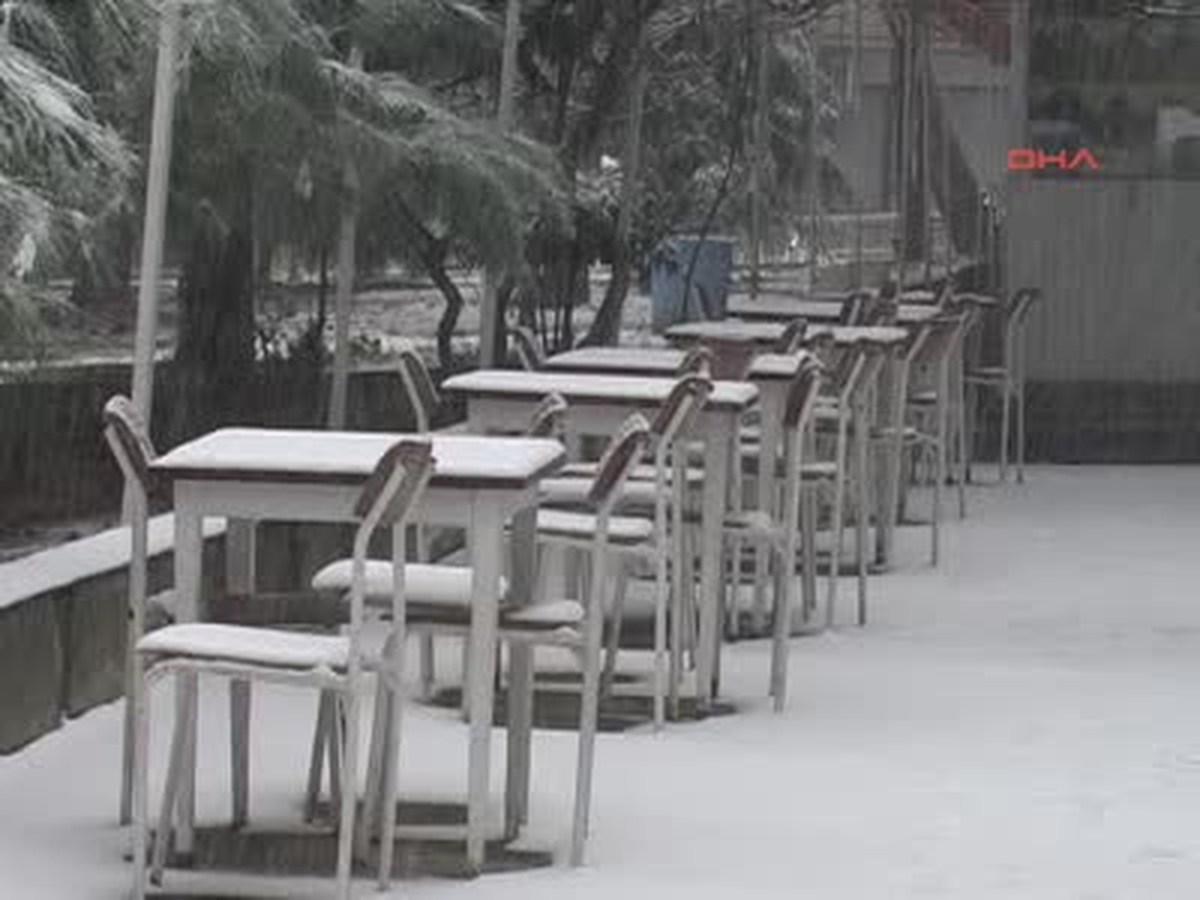 Trabzon\'a Yılın İlk Karı Yağdı