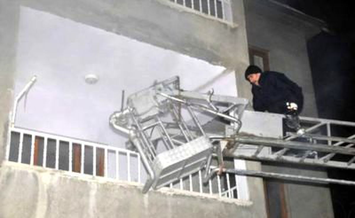 Yanan Polis Evini Toma Aracı Söndürdü