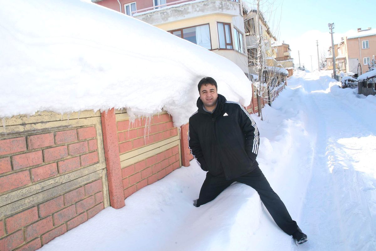 Yozgat\'ta Kar Kar Yağışı