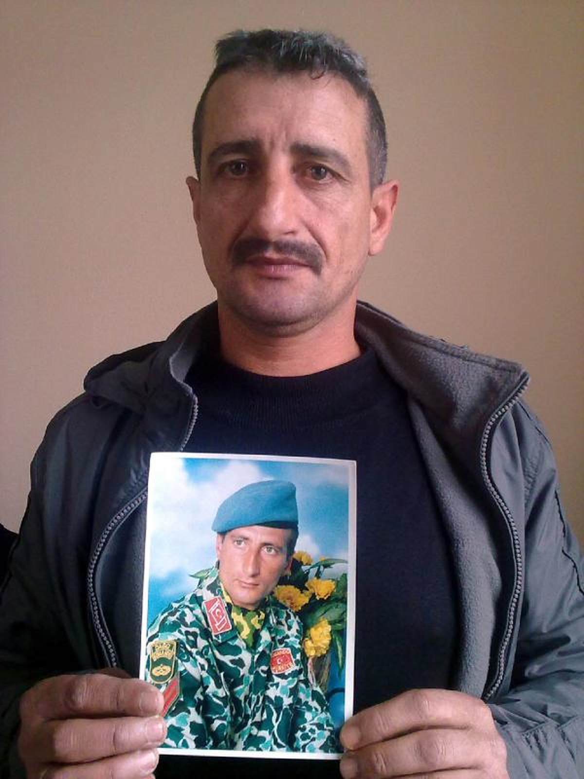 12 Yıl Önce Askerde İntihar Ettiği Söylenen Kardeşinin Öldürüldüğünü İddia Etti