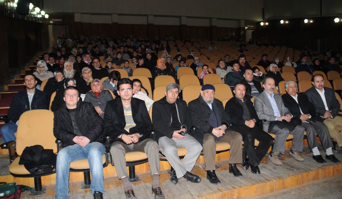 Ailelere Mutlu Olmanın Yolları Anlatıldı