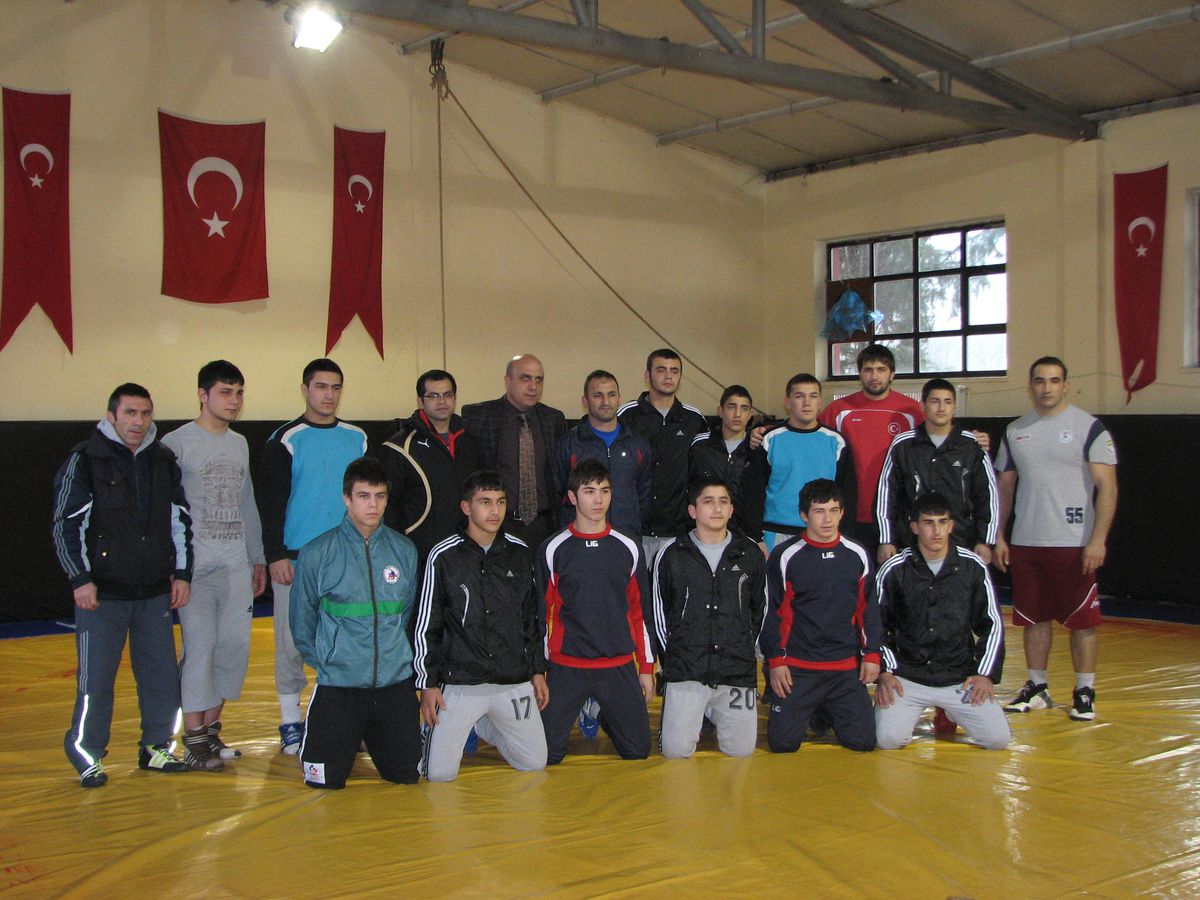 Amasya ve Artvinli Güreşçiler Birlikte Kamp Yapıyor