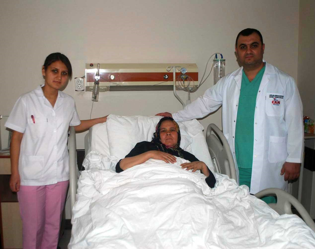 Aynı Anda Üç Ameliyatı Birden Yaptılar