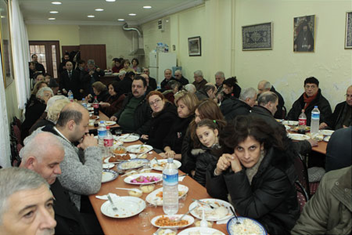 Başkan\'dan Ermeni Kilisesi\'ne Ziyaret
