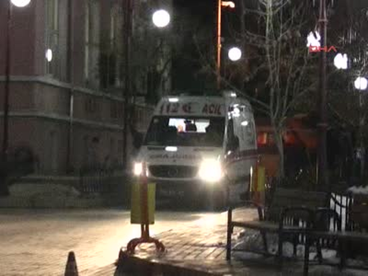 Ayağı Kaydı Tramvayın Altında Kaldı