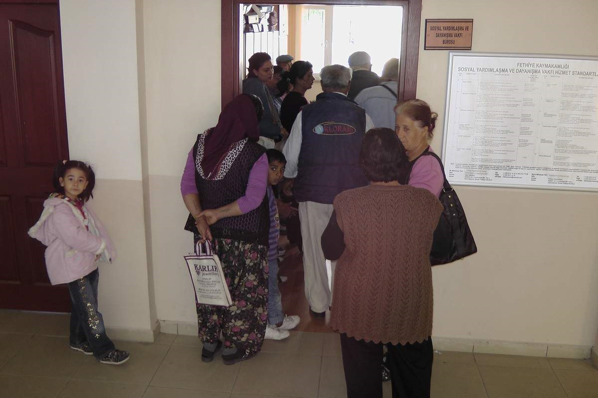 Fethiye'de 4 Bin 596 Kişiye 974 Bin 126 TL Yardım Yapıldı