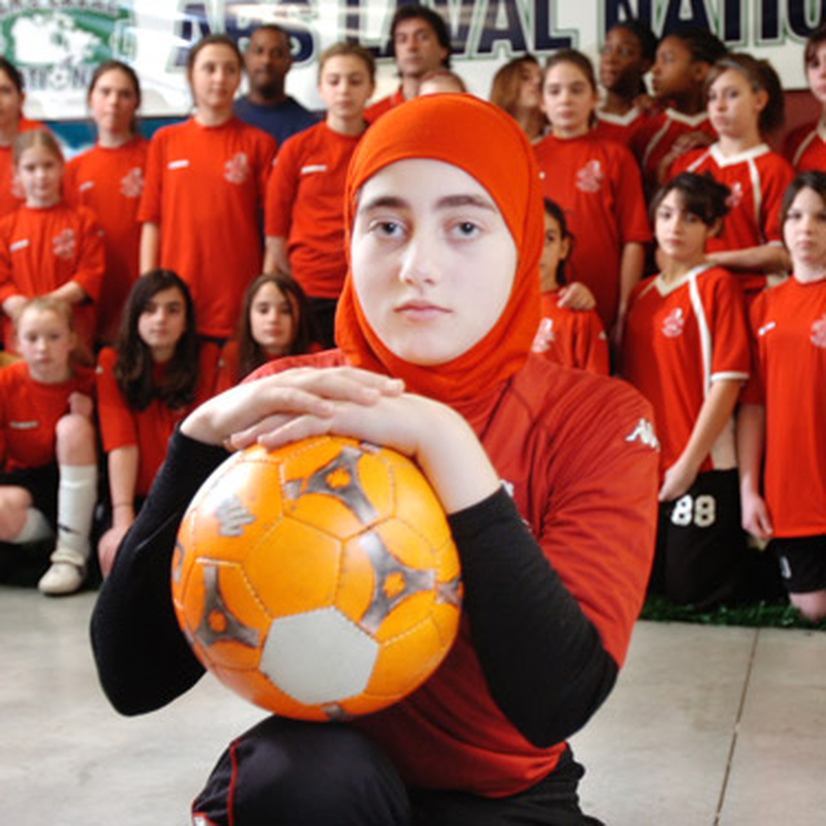 FIFA\'ya "Güvenli Başörtüsü" Çağrısı