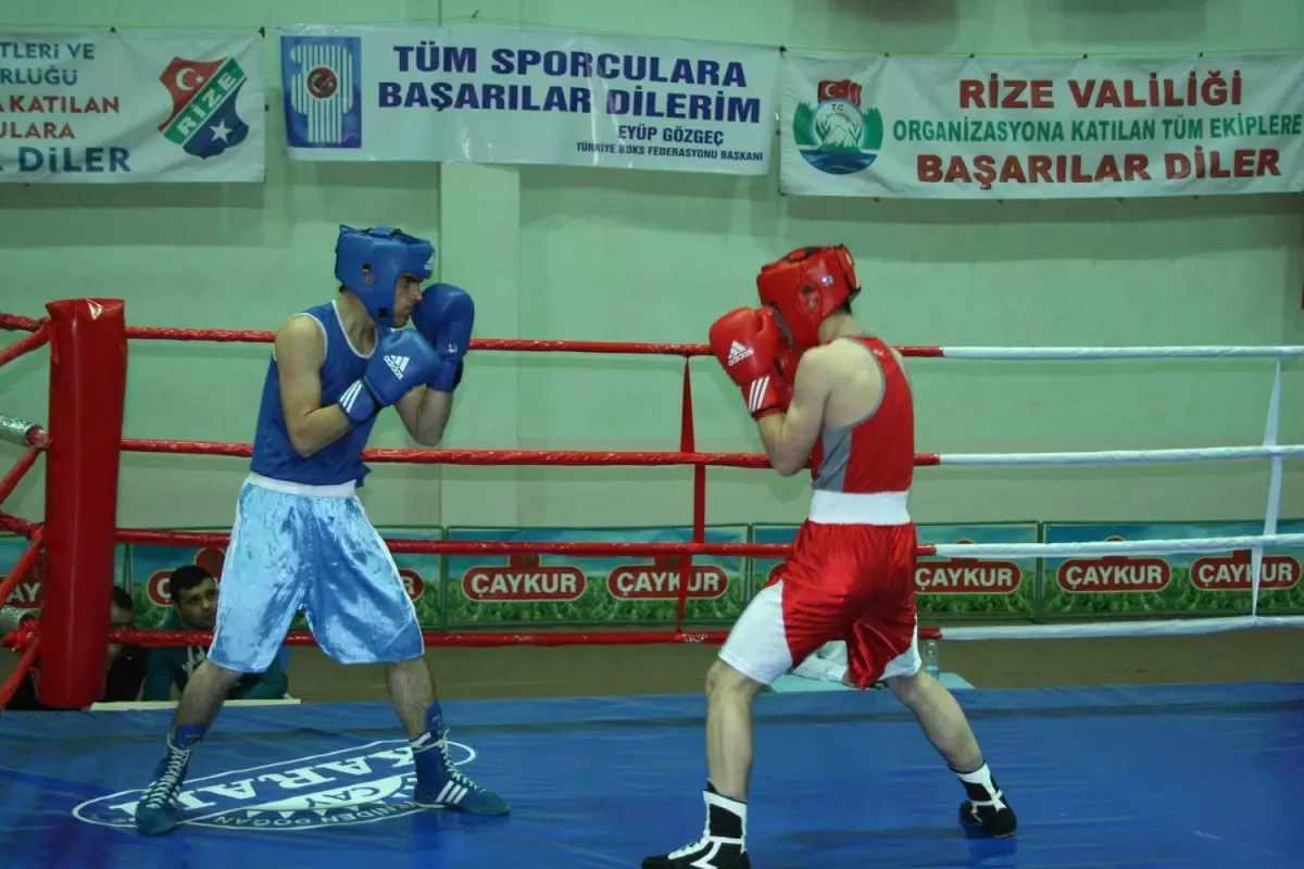Genç Erkekler Ferdi Boks Müsabakaları Rize'de Başladı