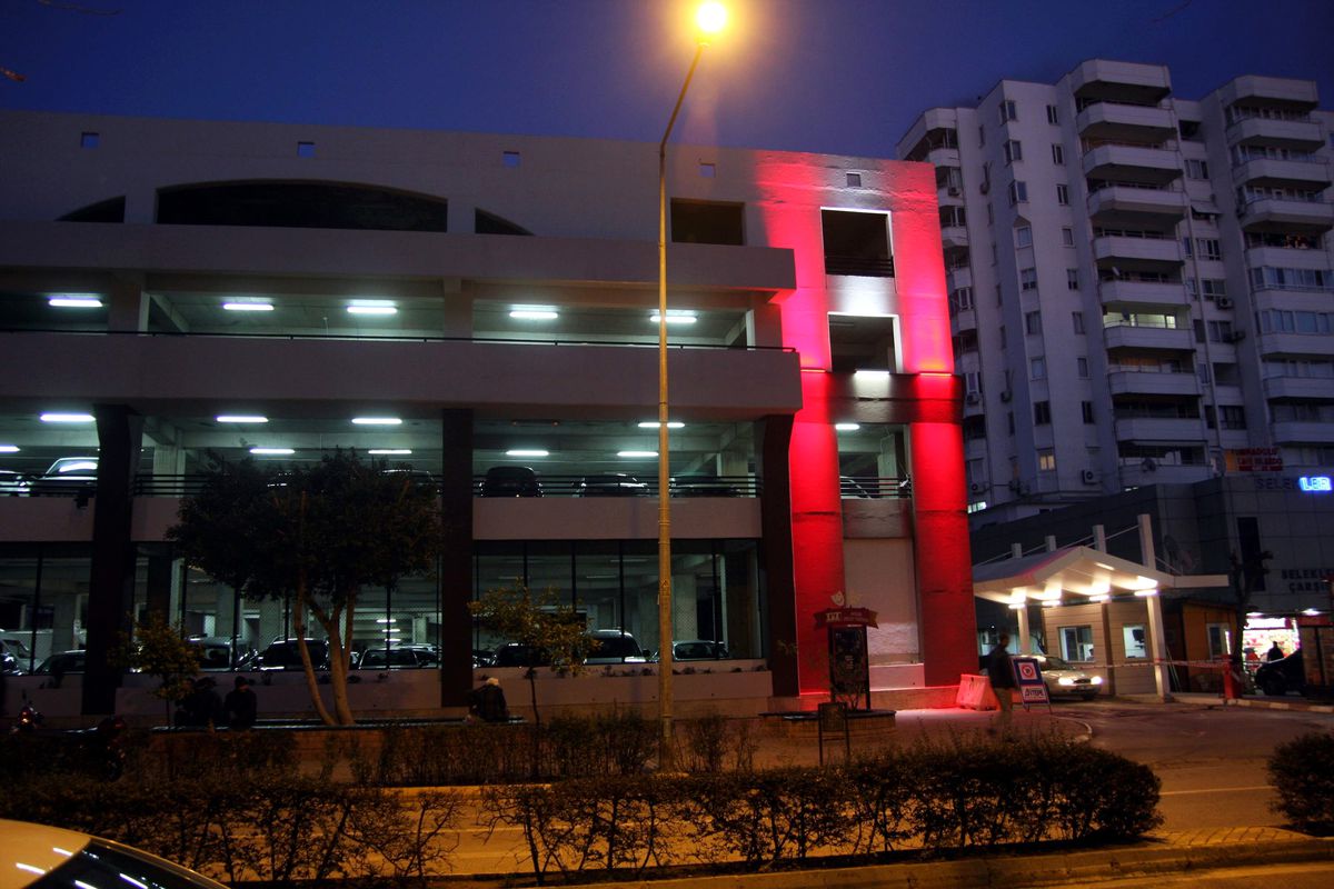 Güllük'te Güzelleştirme Çalışmaları Otoparktan Başladı