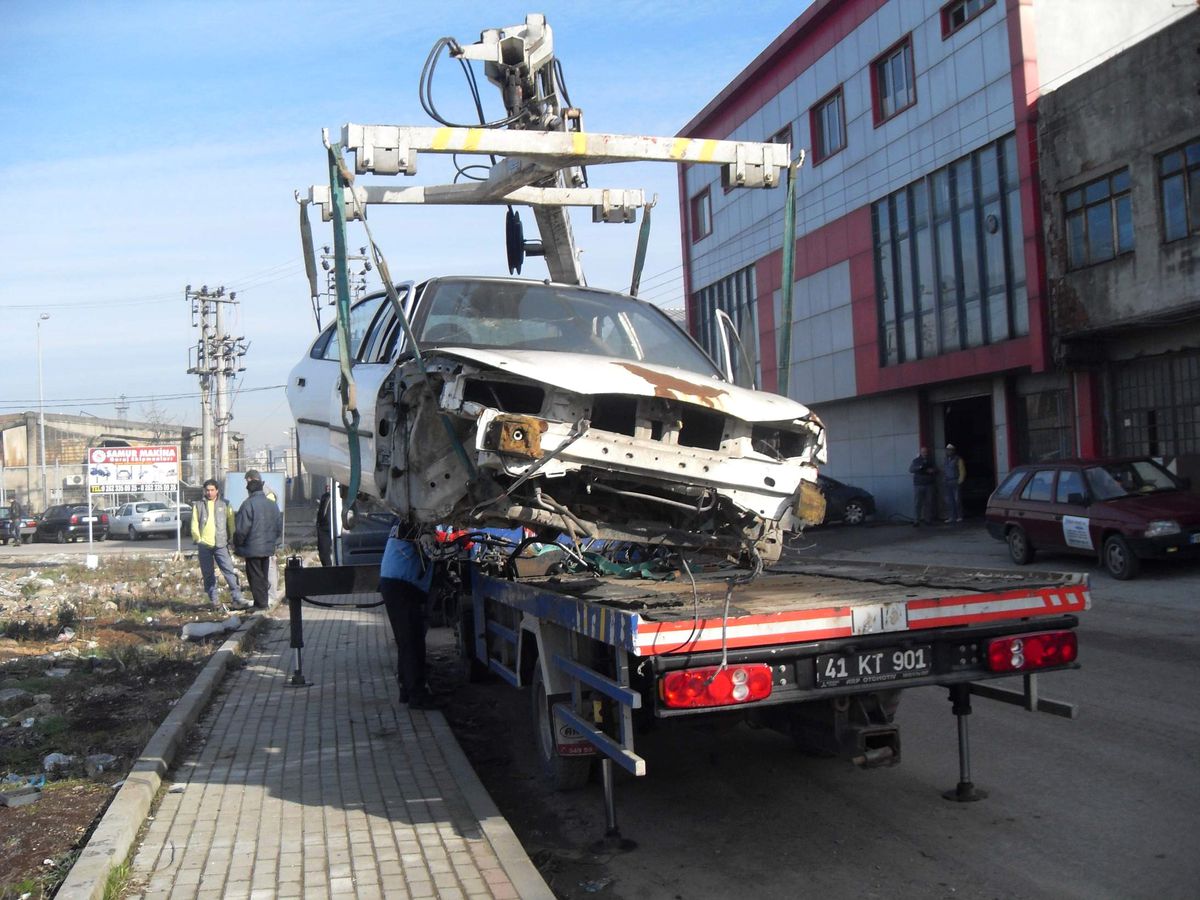 İzmit Hurda Araçlardan Kurtuluyor
