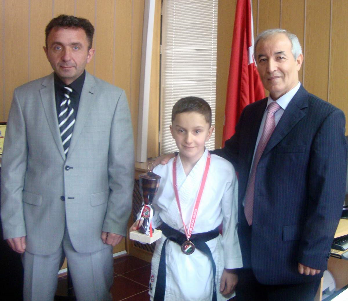 Karateci Baba Oğul Bilecik\'in Gururu Oldu