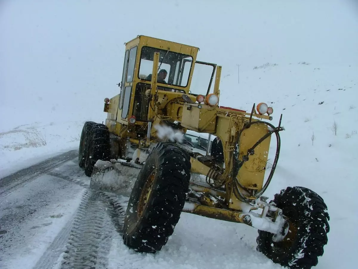 Karla Mücadele Ekipleri İş Başında