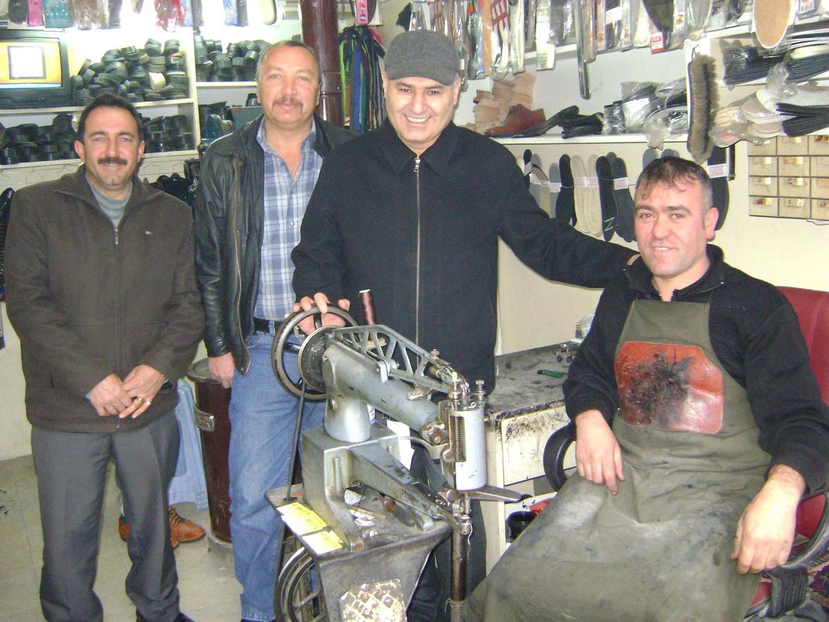 Kavaklıoğlu Hafta Sonunu Esnafın Nabzını Tutarak Geçirdi