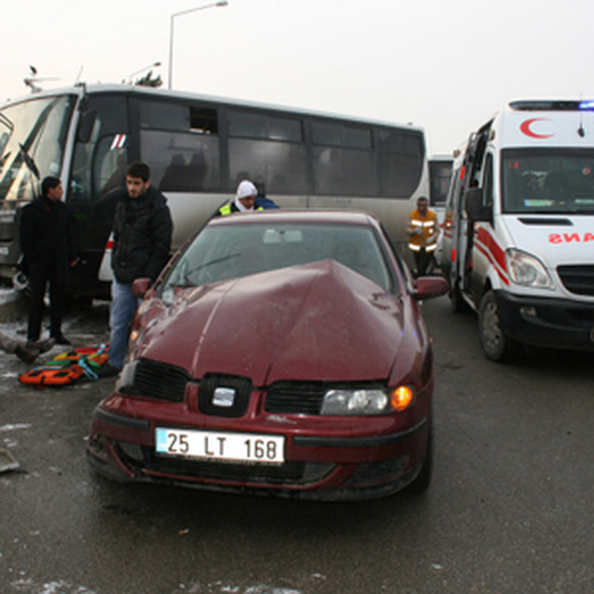 Kaza Yapan Otobüsün Yolcuları Şok Oldu