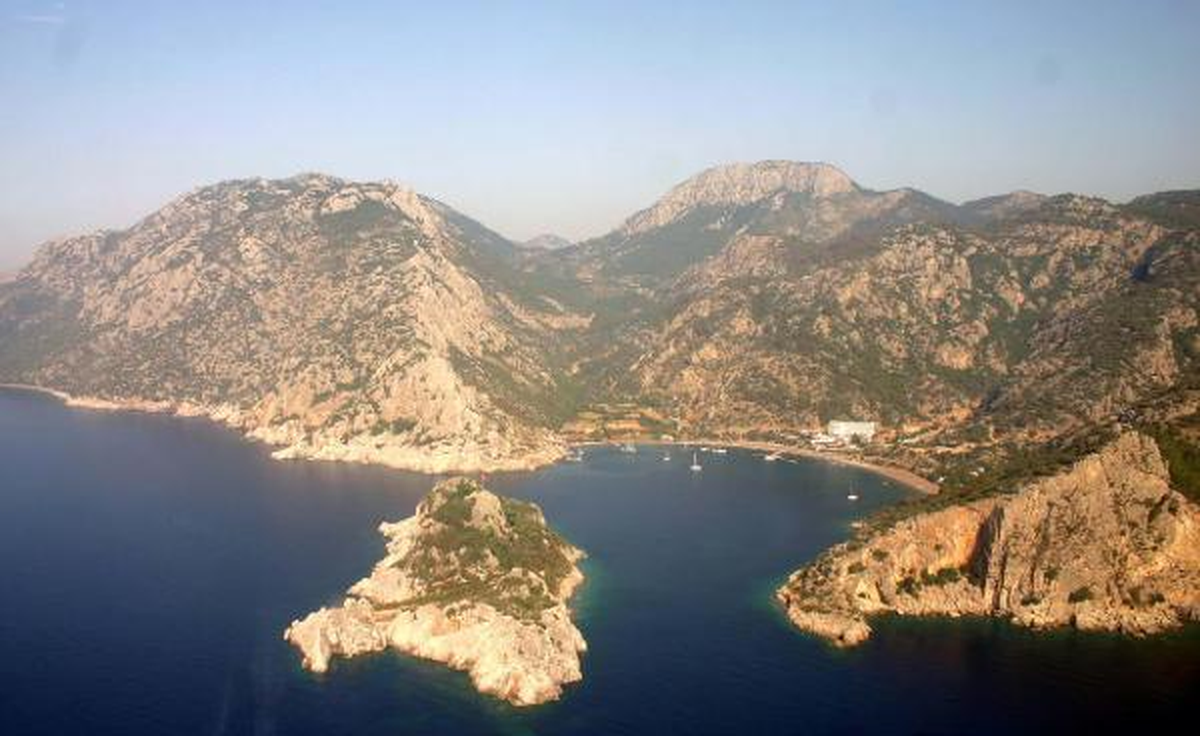 Oteller, Koylar, Adalar Satılamadı