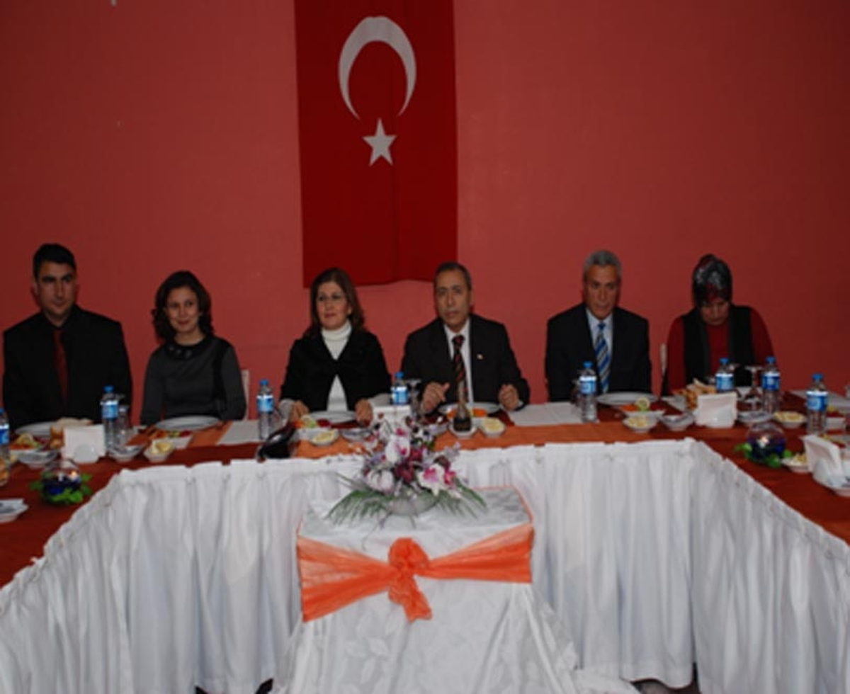 Patlayıcı Madde Ele Geçiren Polislere Ödül