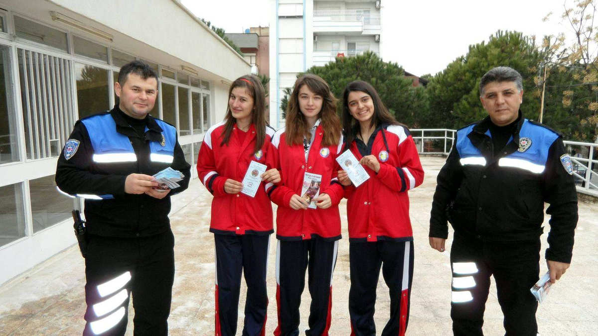 Polis, Vatandaşları Uyarmaya Devam Ediyor