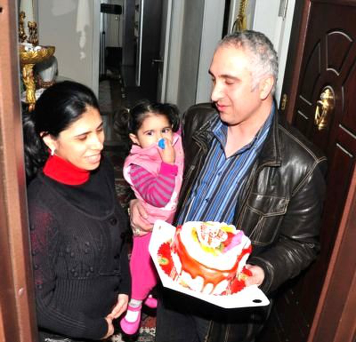 Polisten Eşine Romantik Doğum Günü Sürprizi