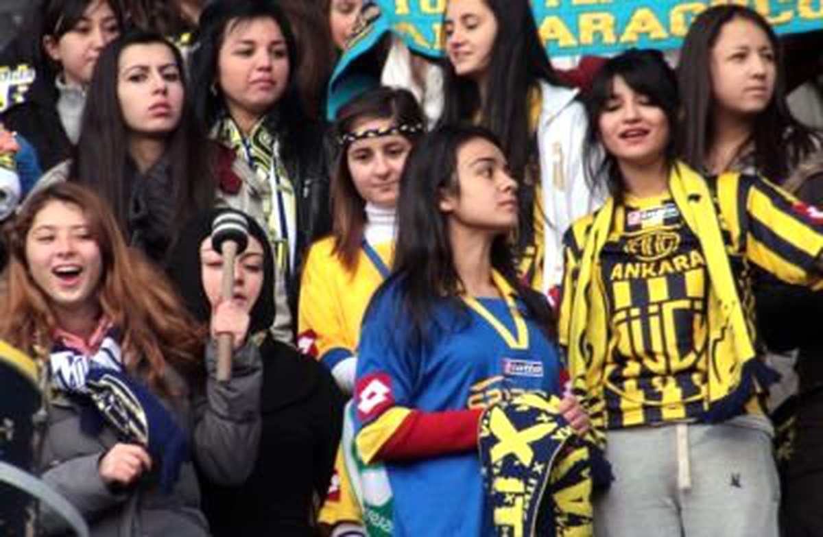 Trabzonspor Maçının Ardından Ankaragücü Teknik Direktörü Kutlu 'Tecrübesiz Bir Takımız