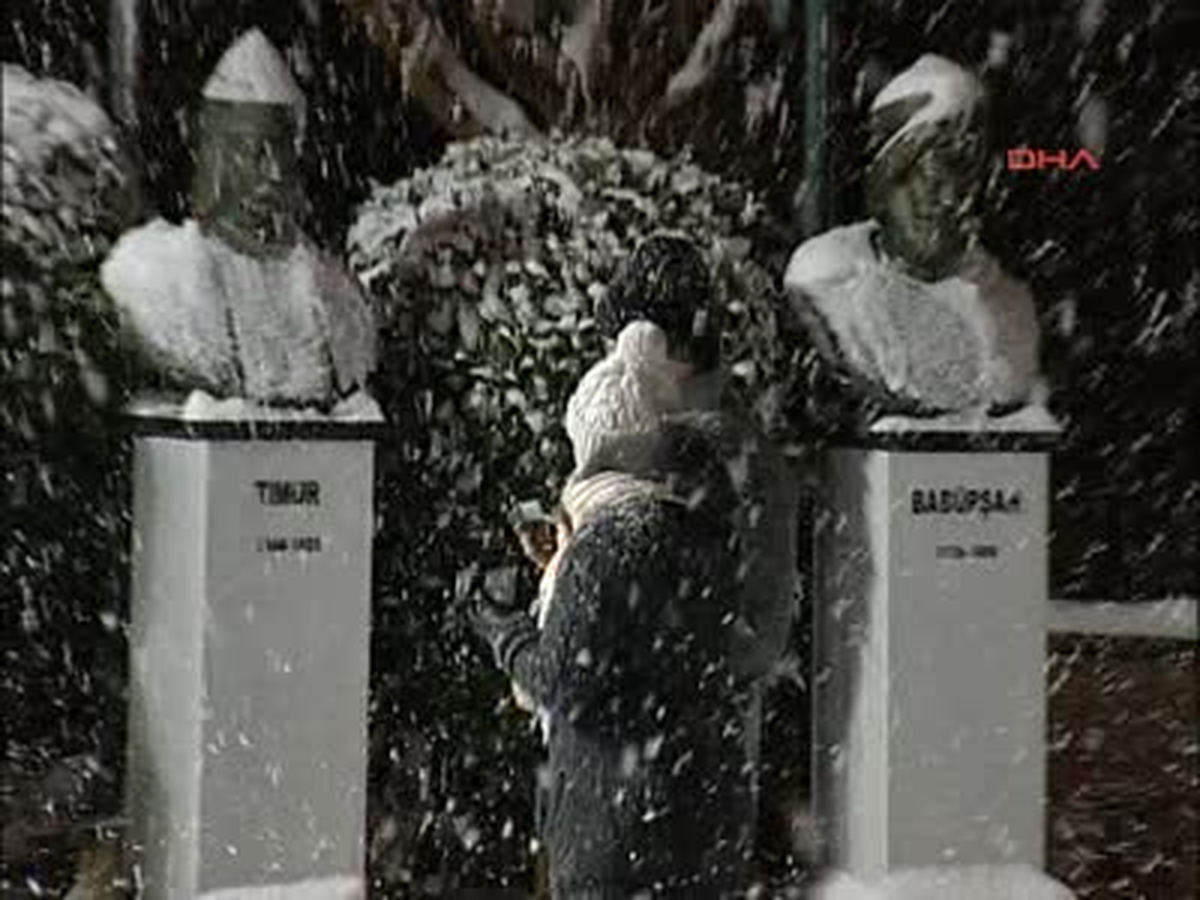 Kar, Kiminin Çilesi Kiminin Eğlencesi
