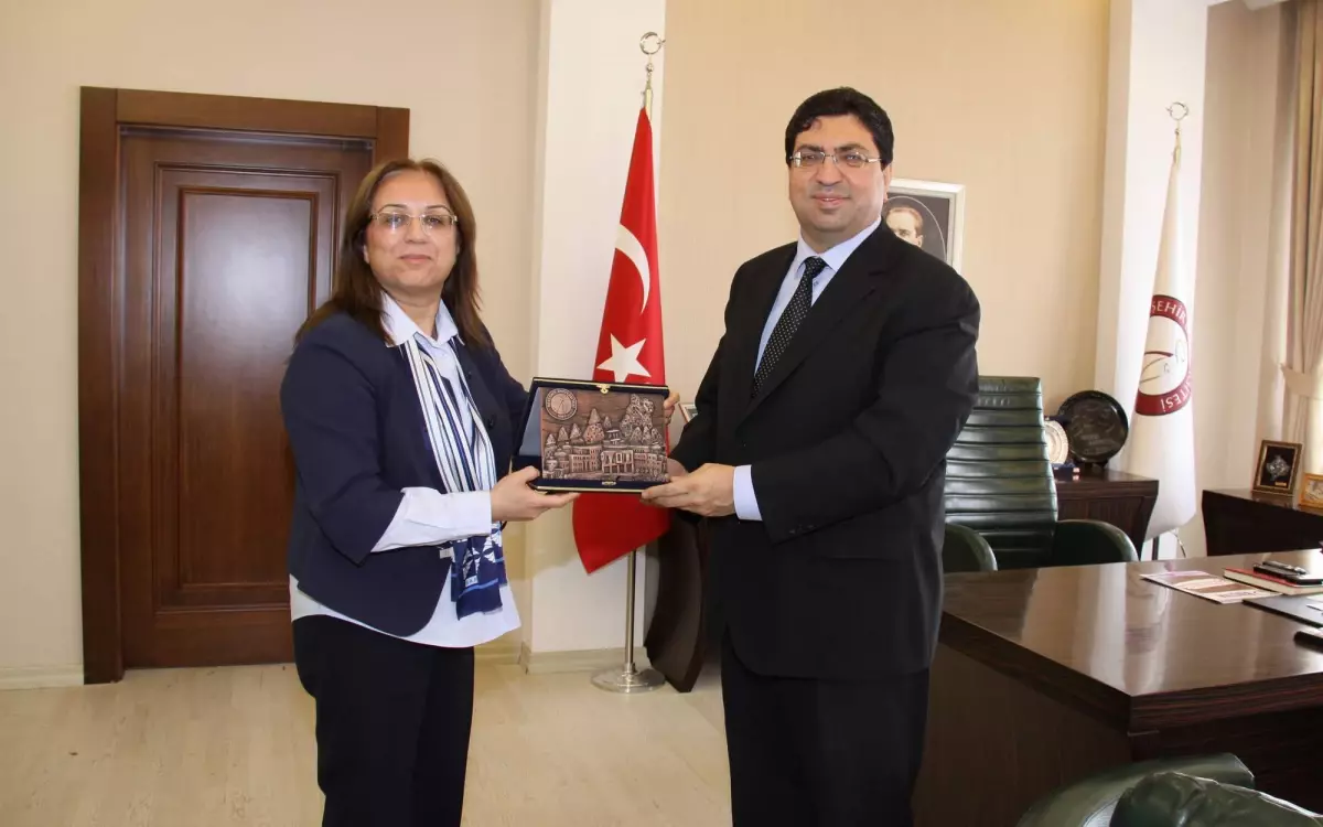 Abdullah Gül Üniversitesi Rektörü Asyalı\'dan Neü\'ye Ziyaret