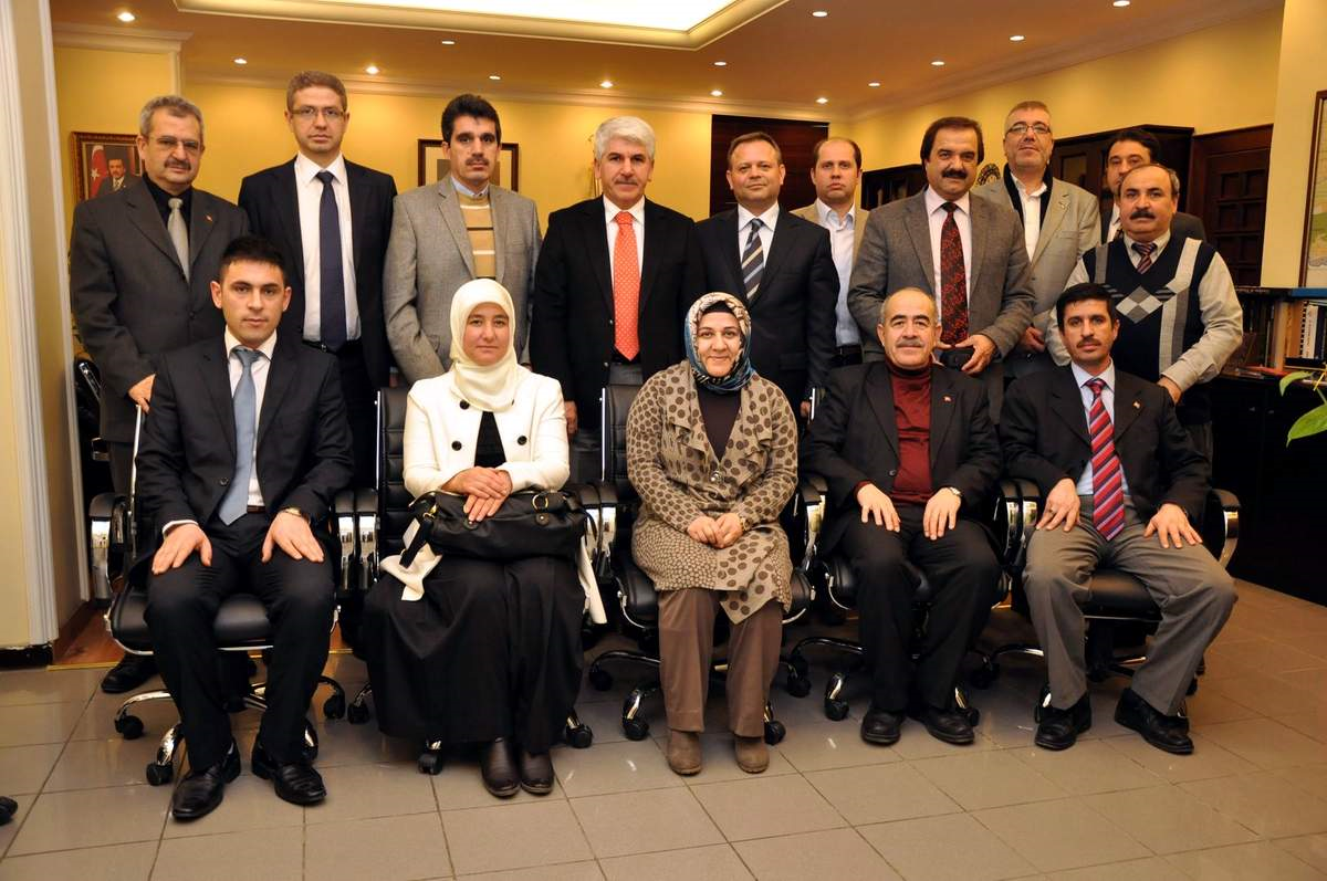 AK Parti Odunpazarı İlçe Yönetimi Belediye Başkanı Sakallı\'yı Ziyaret Etti