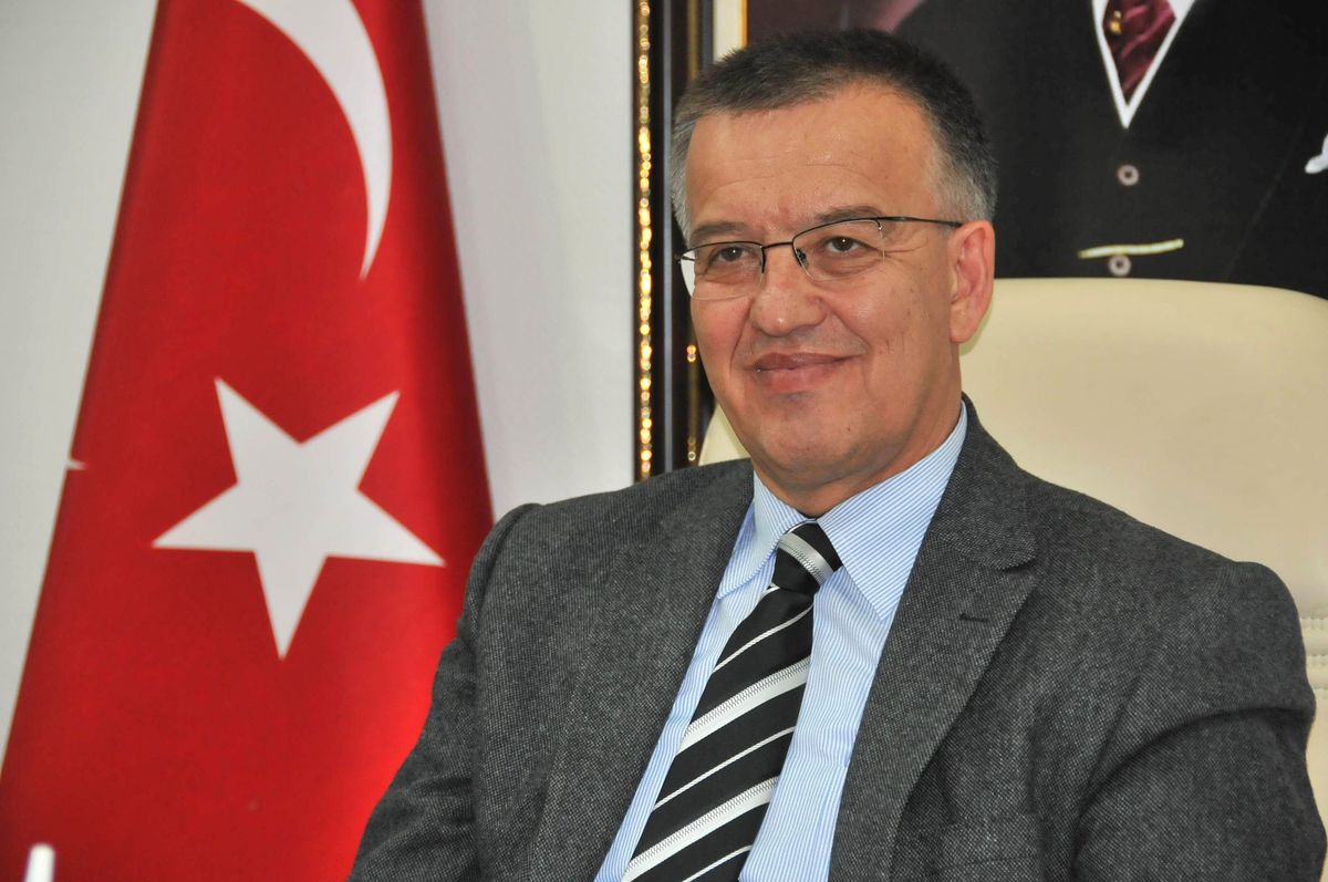 Akşehir\'e Kent Meydanı Yapılacak