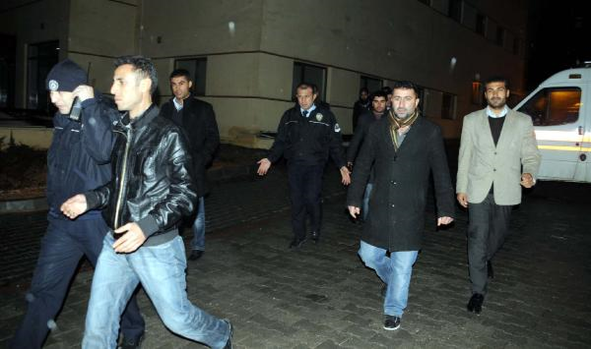 Ambulans Gelmeyince Komuta Merkezini Basmaya Kalktılar