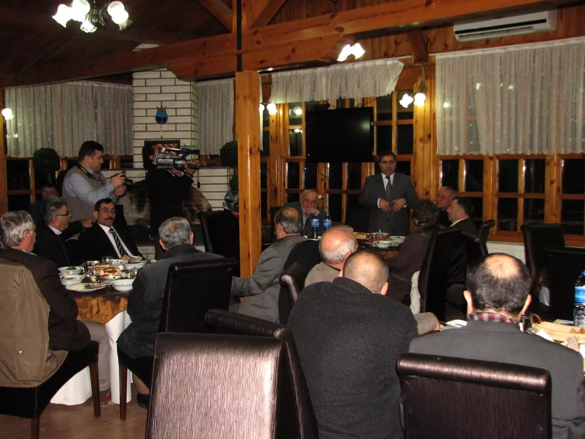 Başkan Özdemir, Muhtarlara Belediye Çalışmalarını Anlattı