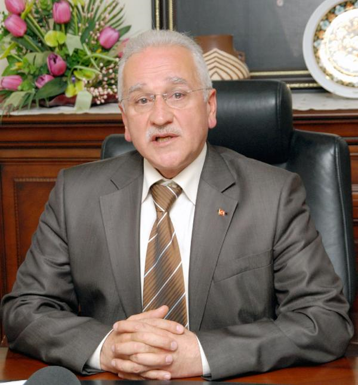Burdur Belediye Başkanı Akkaya: 8 Bin Erkek Nerede?