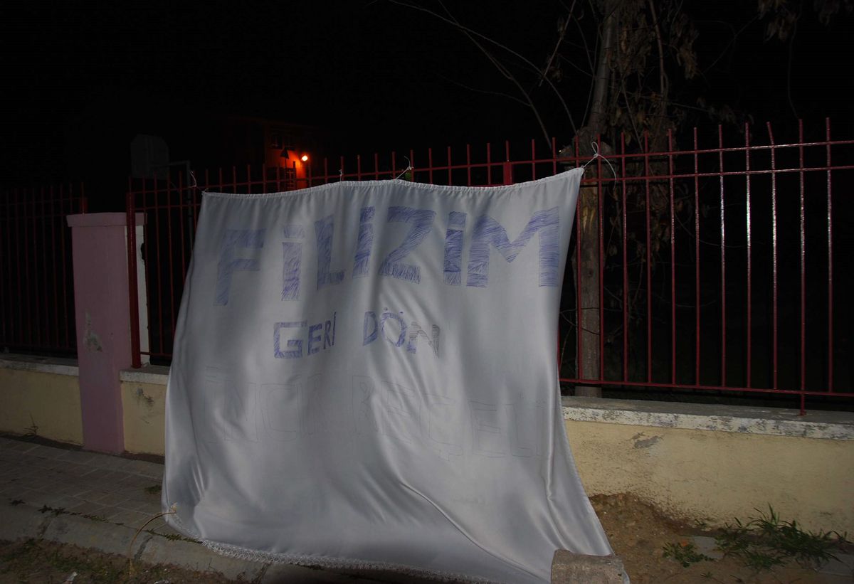 Çılgın Aşık Buz Gibi Havada Polis ve İtfaiye Ekiplerini Terletti
