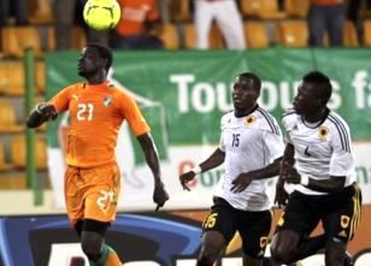 Cim Bom\'da Eboue Şoku!