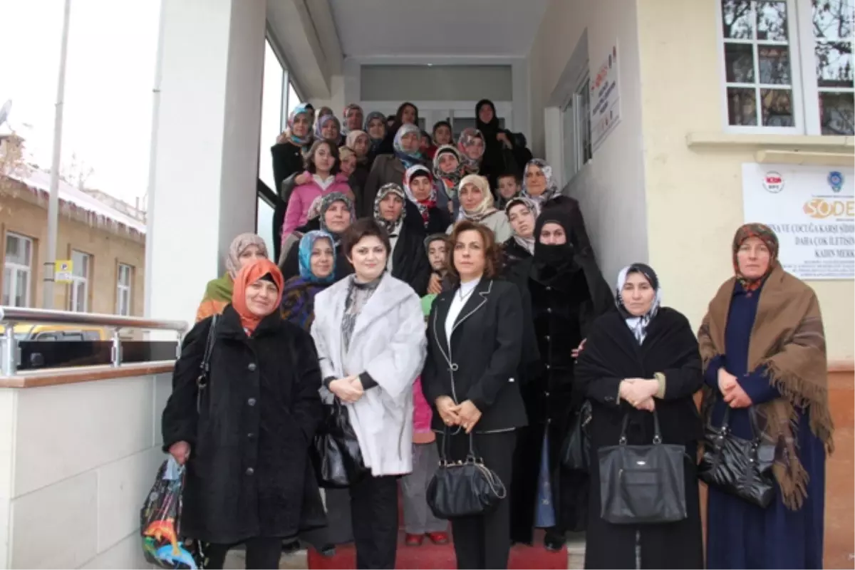 Güçlü Kadın Güçlü Toplum Projesine Katılan Kursiyerler Sertifikalarını Aldılar