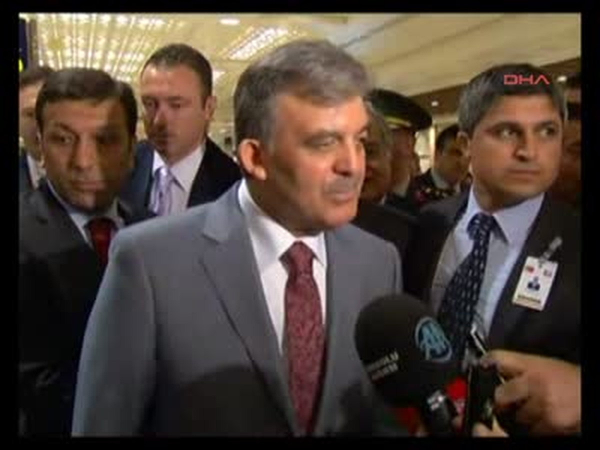 Gül Fransızların Kendi Ülkelerine Böyle Büyük Bir Gölge Düşürülmesine Müsaade Edeceklerini Tahmin...