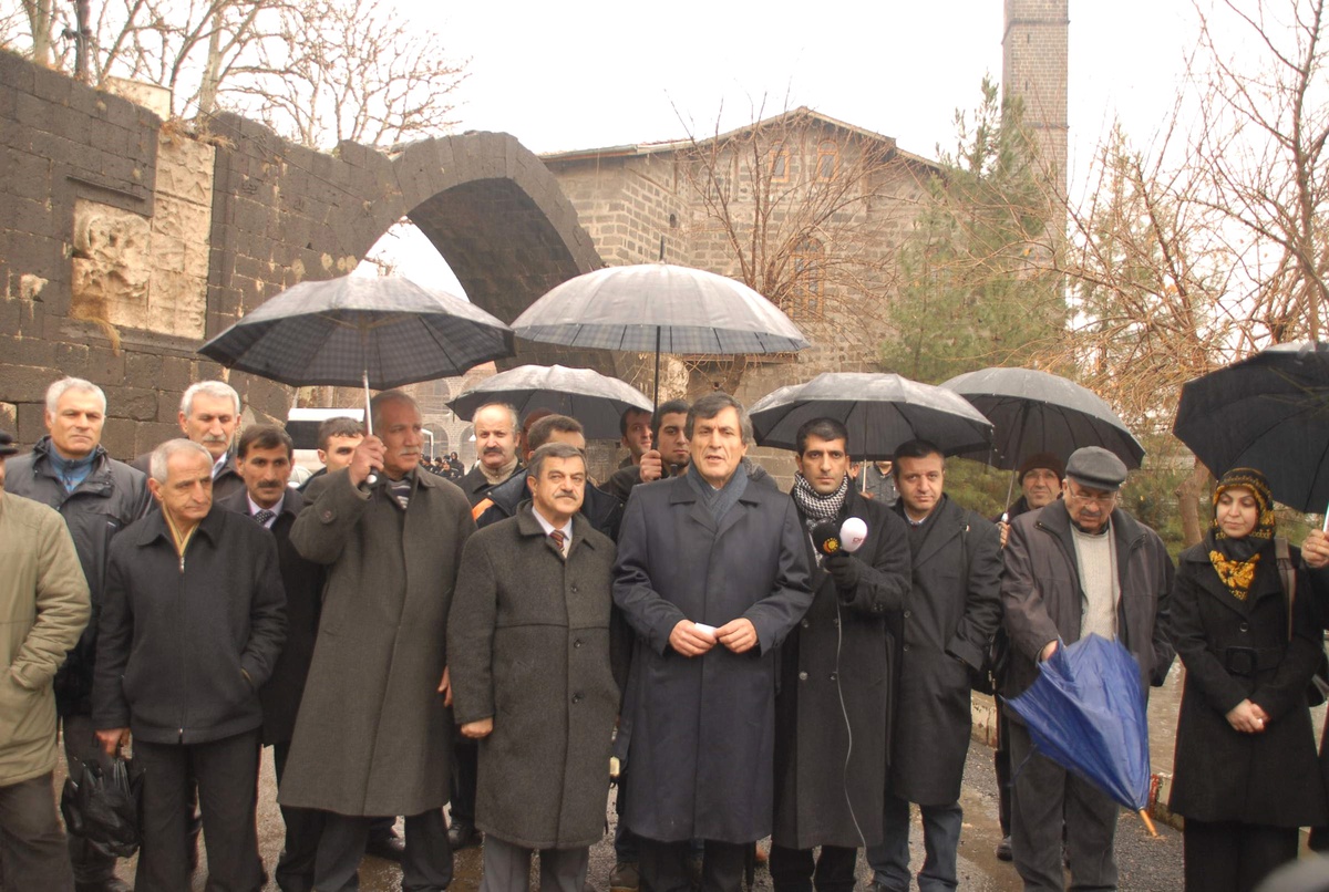Hak Par Lideri Bozyel, Kemiklerin Çıktığı Alında Açıklama Yaptı