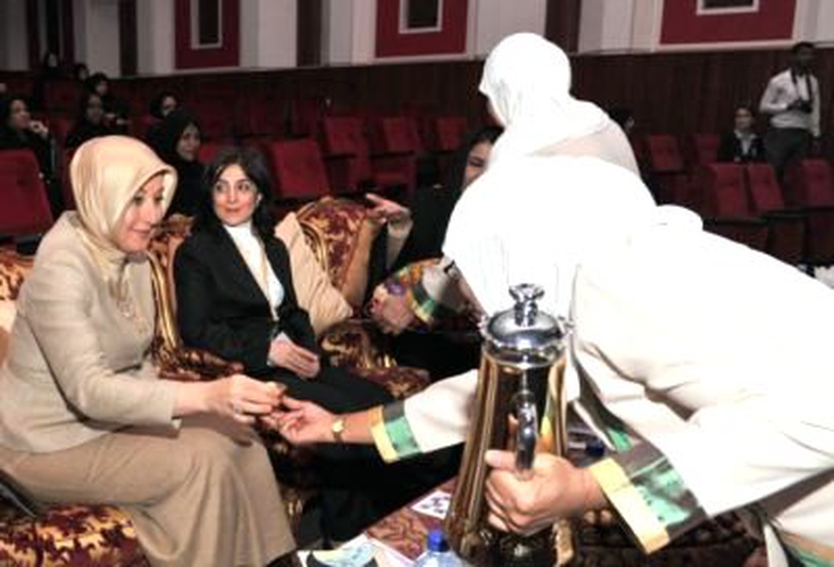 Hayrünnisa Gül Bae'de Kadınlar Birliği Derneğini Ziyaret Etti (Ek Bilgilerle Yeniden)