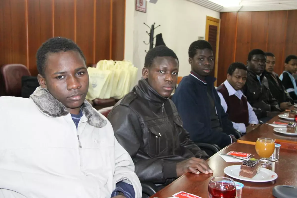 İnegöl 15 Farklı Ülkeden Öğrencileri Ağırladı