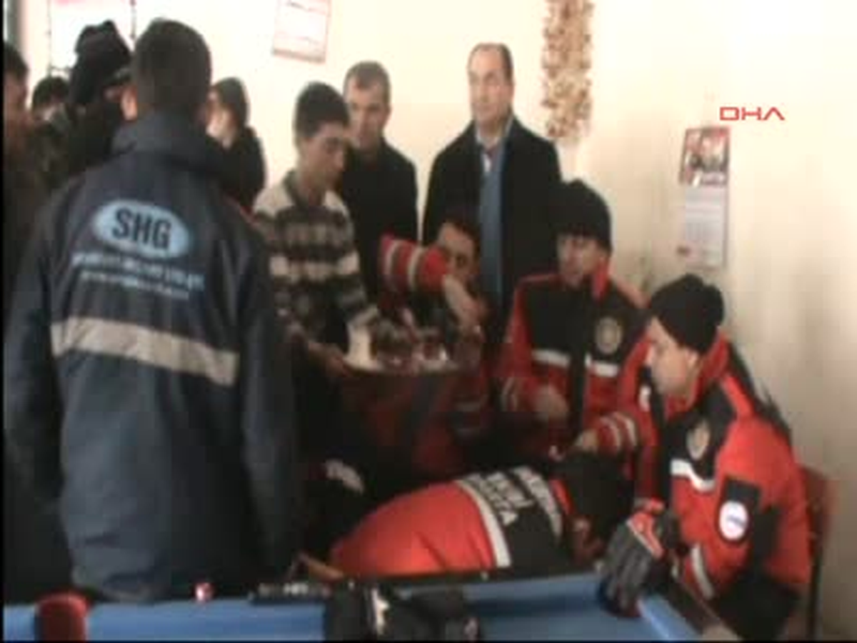 Isparta ) Kar Nedeniyle Kömür Ocağında Mahsur Kaldı