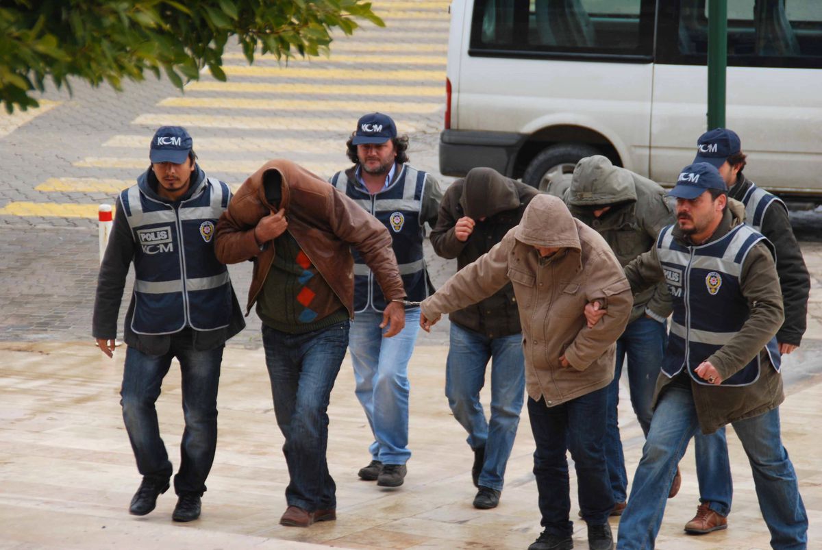 Kaçak ve Sahte İçki Operasyonuna 6 Tutuklama