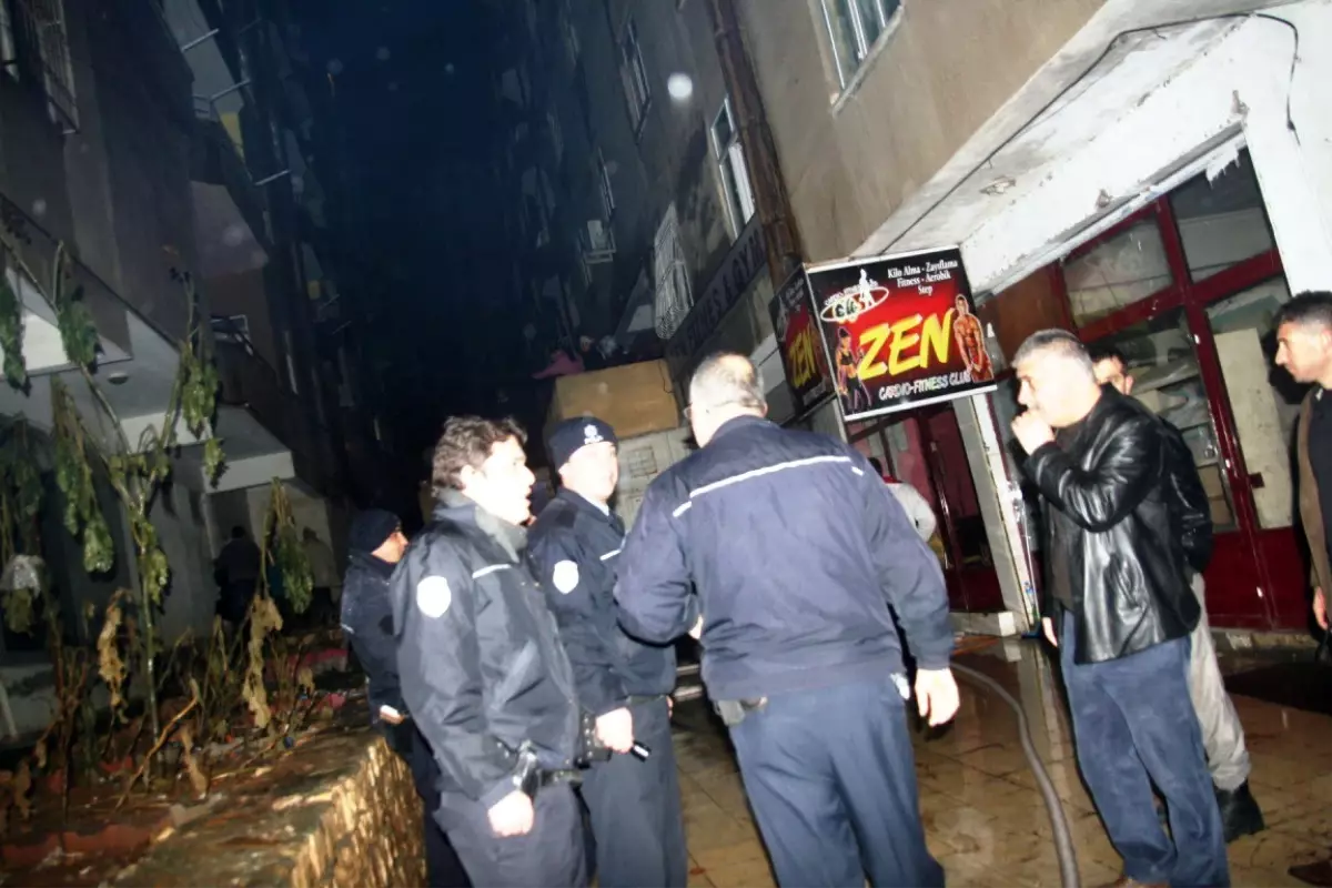 Kalorifer Kazanı Alev Aldı: 4 Kişi Zehirlendi