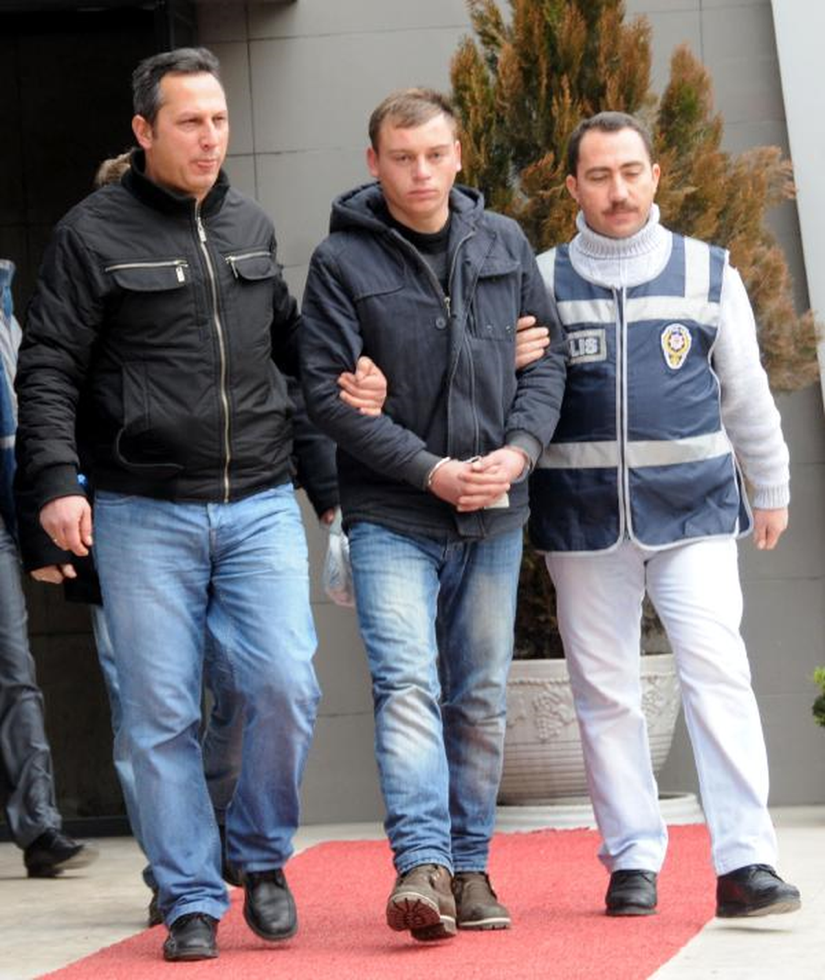 Kapkaççı Polisten Kaçamadı