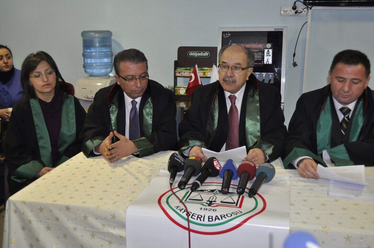 Kayseri Barosu Çek Kanunu Tasarısını Eleştirdi