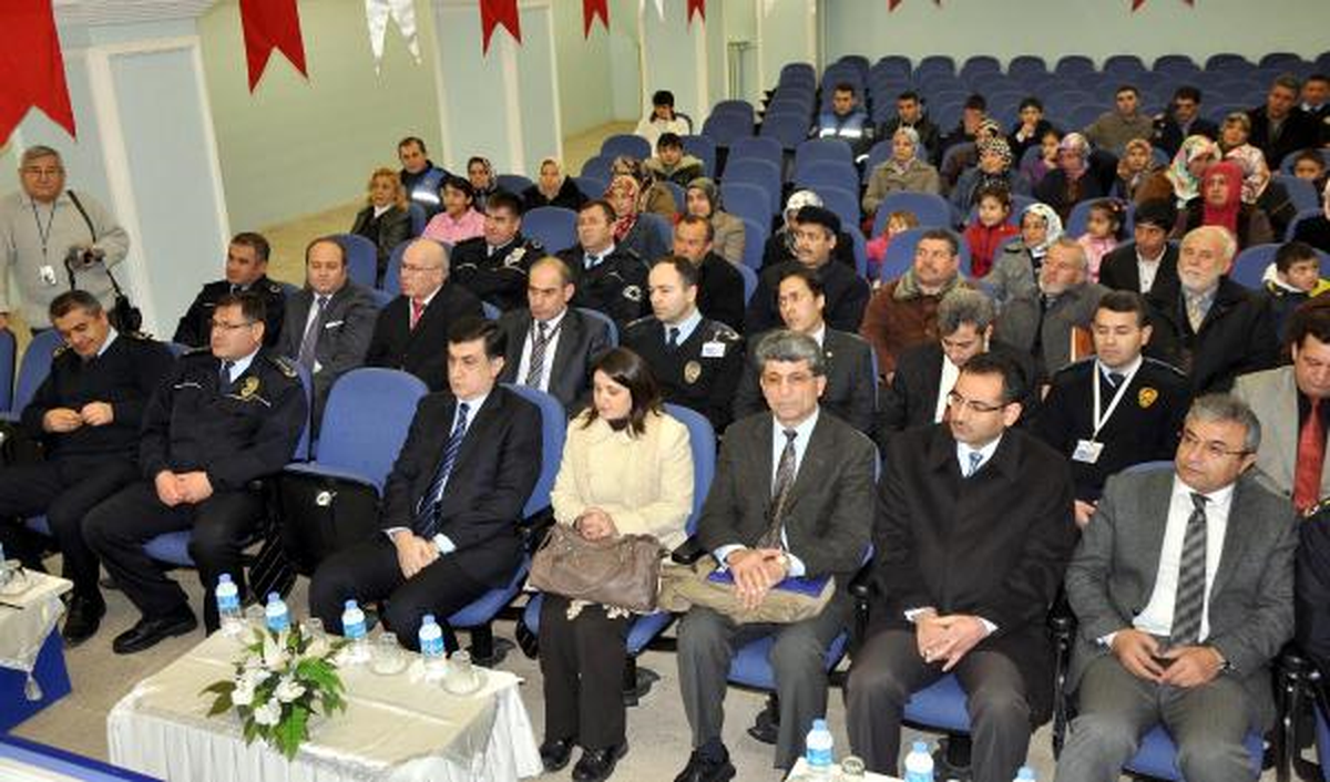 Kırıkkale'de Polisten Çocuk ve Gençleri Suçtan Uzak Tutma Projesi
