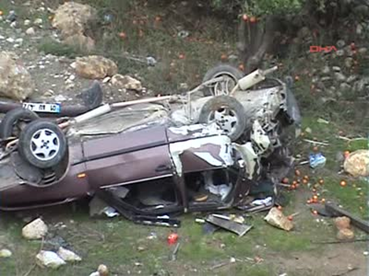 Köprüden Uçan Otomobil Güvenlik Kamerasına Takıldı